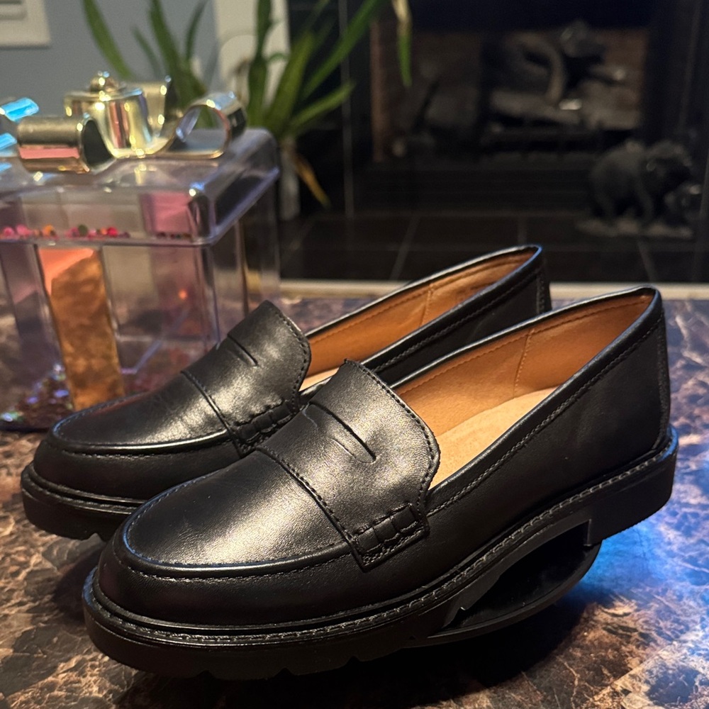 NWOT Rockport Women’s Kacey Black Leather Penny Loafers - Size 7M - Picture 2 of 9